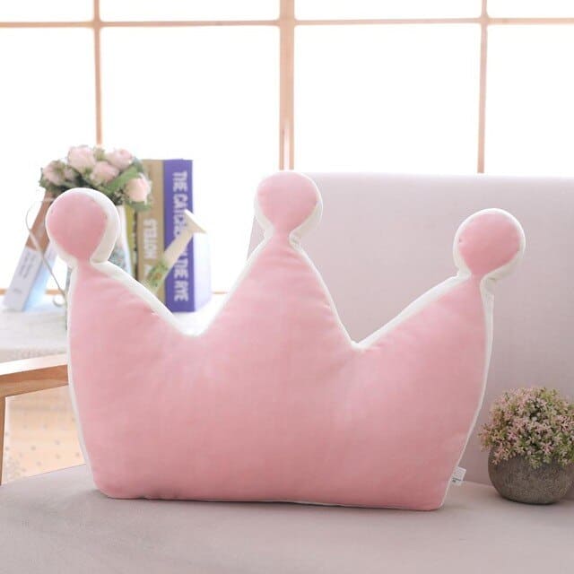 Crown best sale shaped pillow