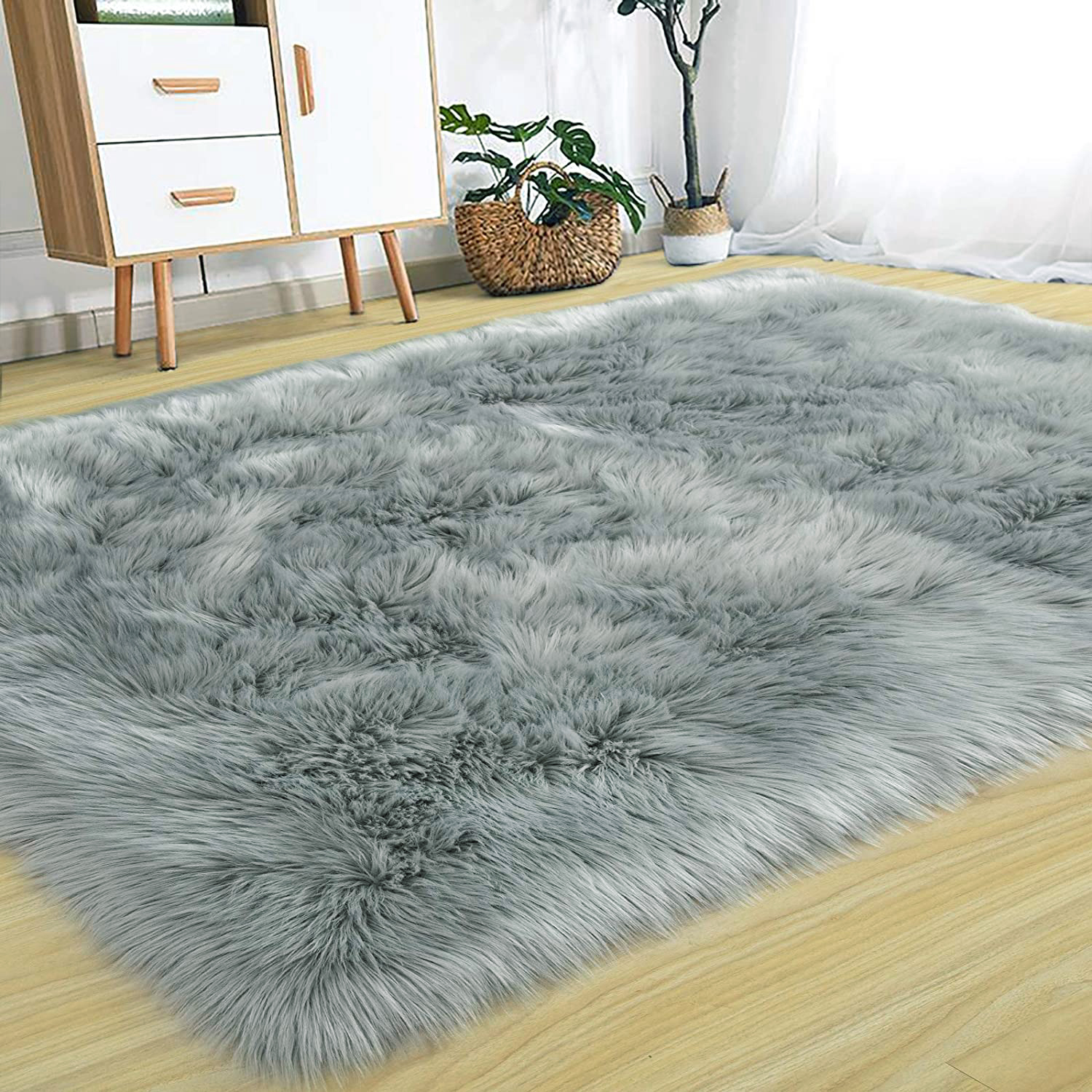 180 CM X 120 CM Faux Fur Rectangular Rug Rayane's Beautiful Homes