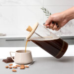 600 ML Borosilicate Glass French Press Coffee Plunger Custom Wooden Lid Travel and Camping Classic Glass Tea Maker Stainless Steel Filter