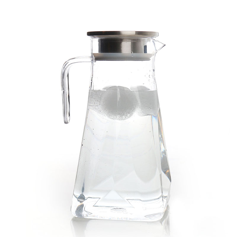 1.6 L Polycarbonate Plastic Pitcher with Lid and Handle Heat Resistant Beverage Jug for Water Juice Milk Hot and Cold Drinks (5) 1.6 L Plastic Carafe Pitcher with Stainless Steel Lid V-Shaped Spout and Handle Unbreakable Jug for Water Iced Tea Juice and Cold Beverage 1 Piece - Image 1