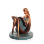 18 CM Resin Handcrafted Girl Reading Book Sculpture Figurines Modern Figure Reading Craft Art Hand Carved Statue Decorative Ornaments for Home Decor