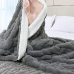 210 CM X 220 CM Faux Fur Blanket Double Size Super Warm Fluffy Cozy Throw Blankets for Fall Winter Furry Blankets for Bed Couch and Sofa 1 Piece Gray - Image 2