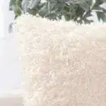 45 CM X 45 CM Throw Pillow Cover with 500G Insert Included Shaggy Fur Square Cushion Cover with Zipper Closure for Living Room Bedroom White 1 Piece - Image 4
