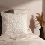 45 CM X 45 CM Throw Pillow Cover with 500G Insert Included Textured Boucle Square Cushion Cover with Zipper Closure for Living Room Bedroom White 1 Piece - Image 2