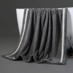 160 CM X 80 CM Thick 100 % Cotton Bath Towel Soft Quality Absorbent Oversized Towel for Household Use Beach and  Swimming Pool 1 Piece Gray - Image 2